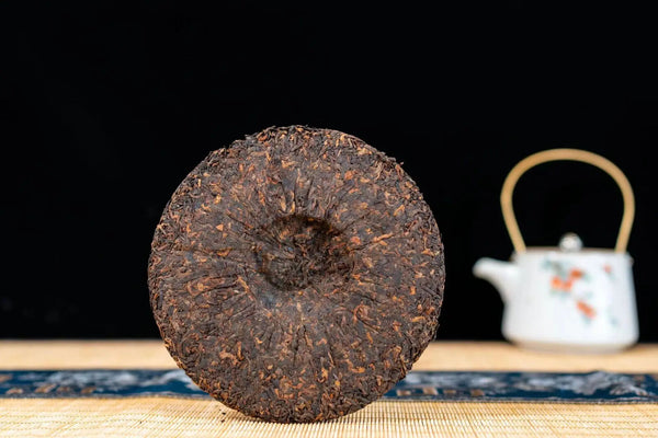 Early Spring Arbor Ancient Tree Tea Pu 'er Ripe Tea Royal Golden Tea Cake 200g