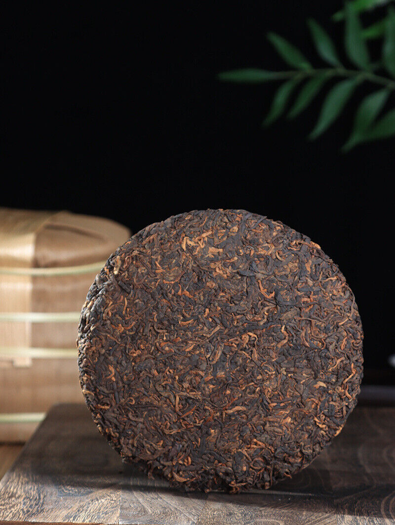 HelloYoung Yunnan Pu'er Tea Leaves Yiwu Golden Bud 357g Ripe Tea Cake