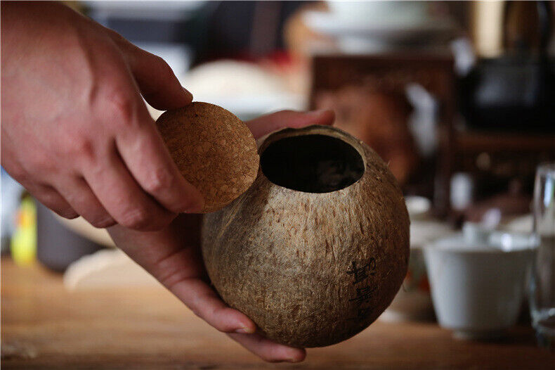 HelloYoung High Quality Yunnan Menghai Pu'er Ripe Tea Pu'er 200g Healthy Drink
