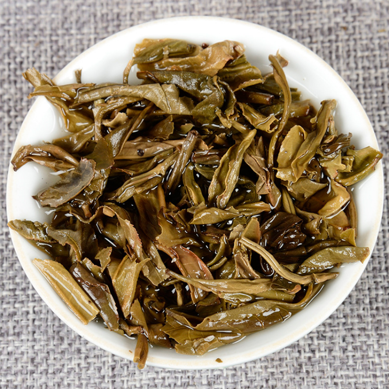 HelloYoung Yunnan Pu'er Tea 100g Icelandic Ancient Tree Raw Tea Cake Pu'er Raw Tea Cake