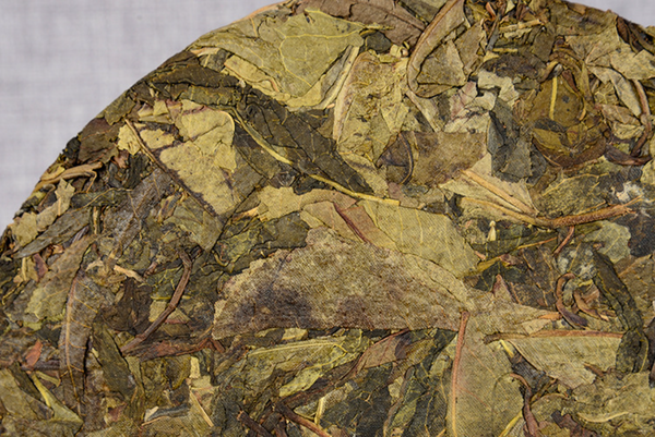 HelloYoung 357g Puerh Tea Hundred Year Old Tree Raw Tea Cake Golden Leaf Puerh Tea Cake