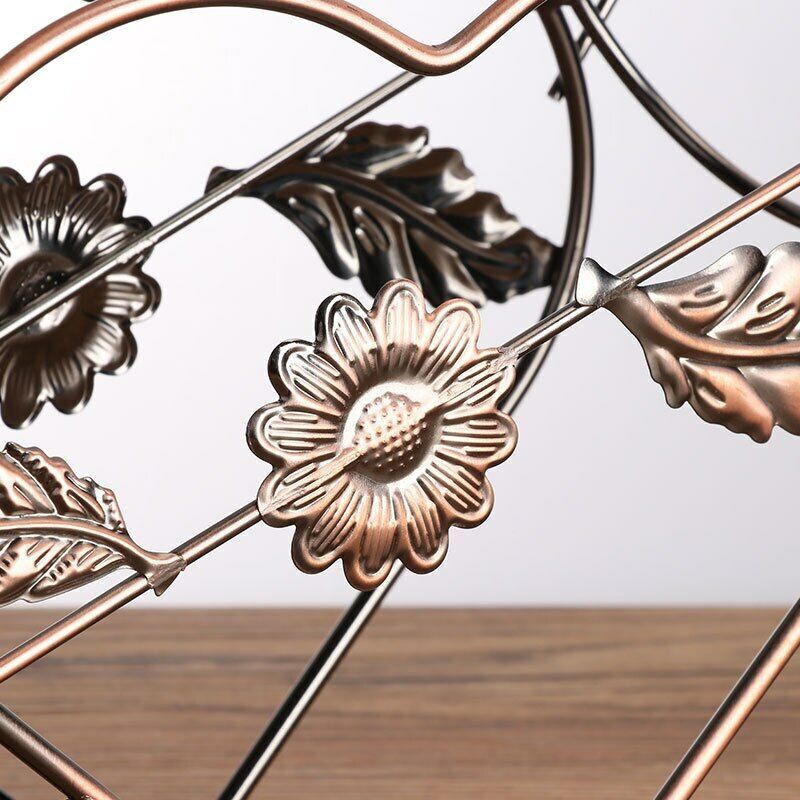 Freestanding Metal Wine Holder Creative Heart-shaped Wine Rack Home Decorations