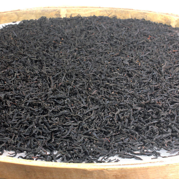HelloYoung Zhengshan Xiaojiao Black Tea Tongmuguan Tea Strong Aroma Canned Spring Tea 125g