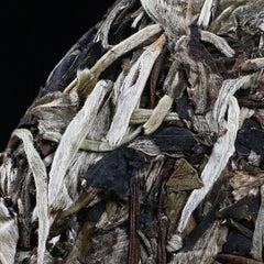 HelloYoung Weight Loss Healthy Drink Chinese Bud Tea Yunnan White Tea Pu'er Tea Cake 357g