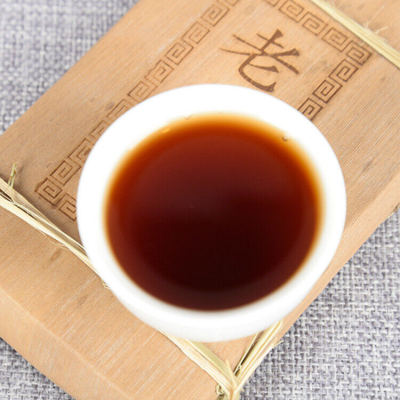 Natural Black Tea Pu-erh Tea Old Tea Head Golden Bud Brick Ripe Tea Brick 250g