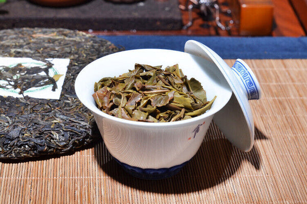 HelloYoung 357g Yunnan Pu'er Raw Tea Cake Man Song Tea Cake 曼松茶饼