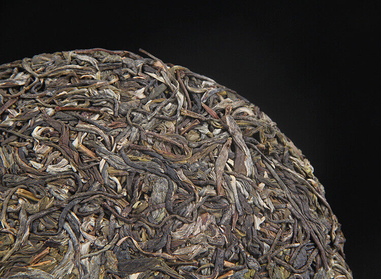 HelloYoung Yunnan old tree Pu'er raw tea ChenXiang seven cakes raw Puer tea leaves Banzhang