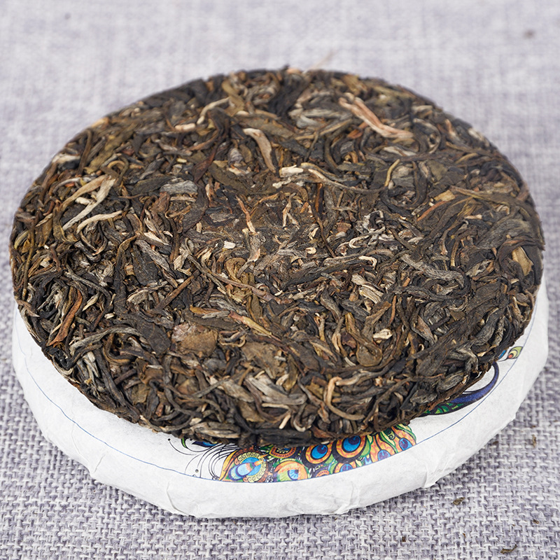 Ji Lu Shan  Ancient Tree Tea 200g Early Spring Tea Cake Yiwu Tea
