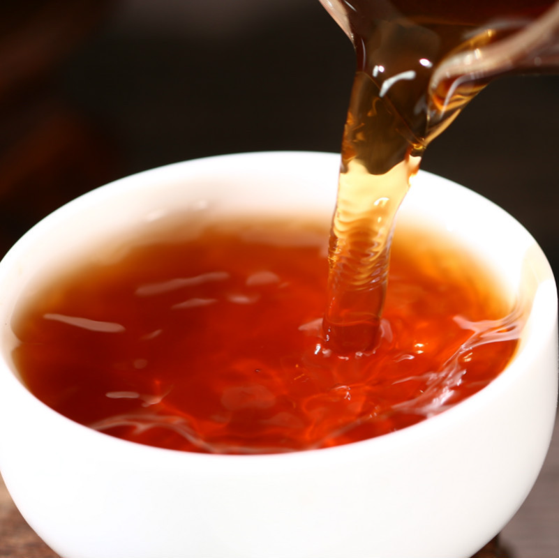 HelloYoung Yunnan Pu'er Tea 100g Ripe Cake Aged Old Tree Tea Golden Bud Ripe Tea