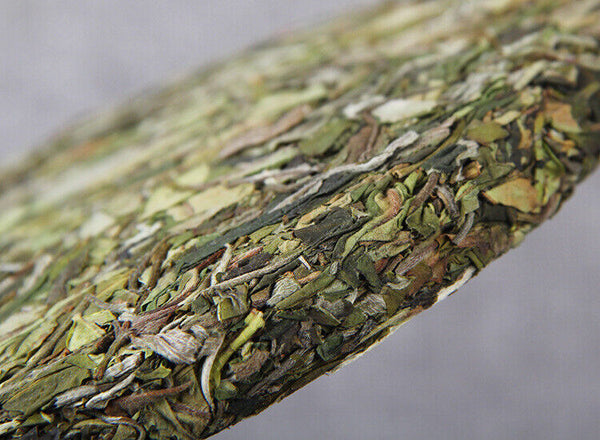 HelloYoung 357g（12.6Oz）Yunnan Ancient White Tea Natural Tea Leaf Healthy Drink