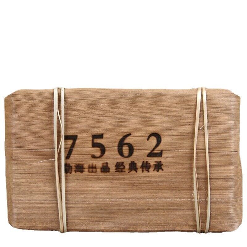 HelloYoung Yunnan Menghai Old Tree Shu Puerh Made By Puer Material 7562 Tea Brick 250g Main image