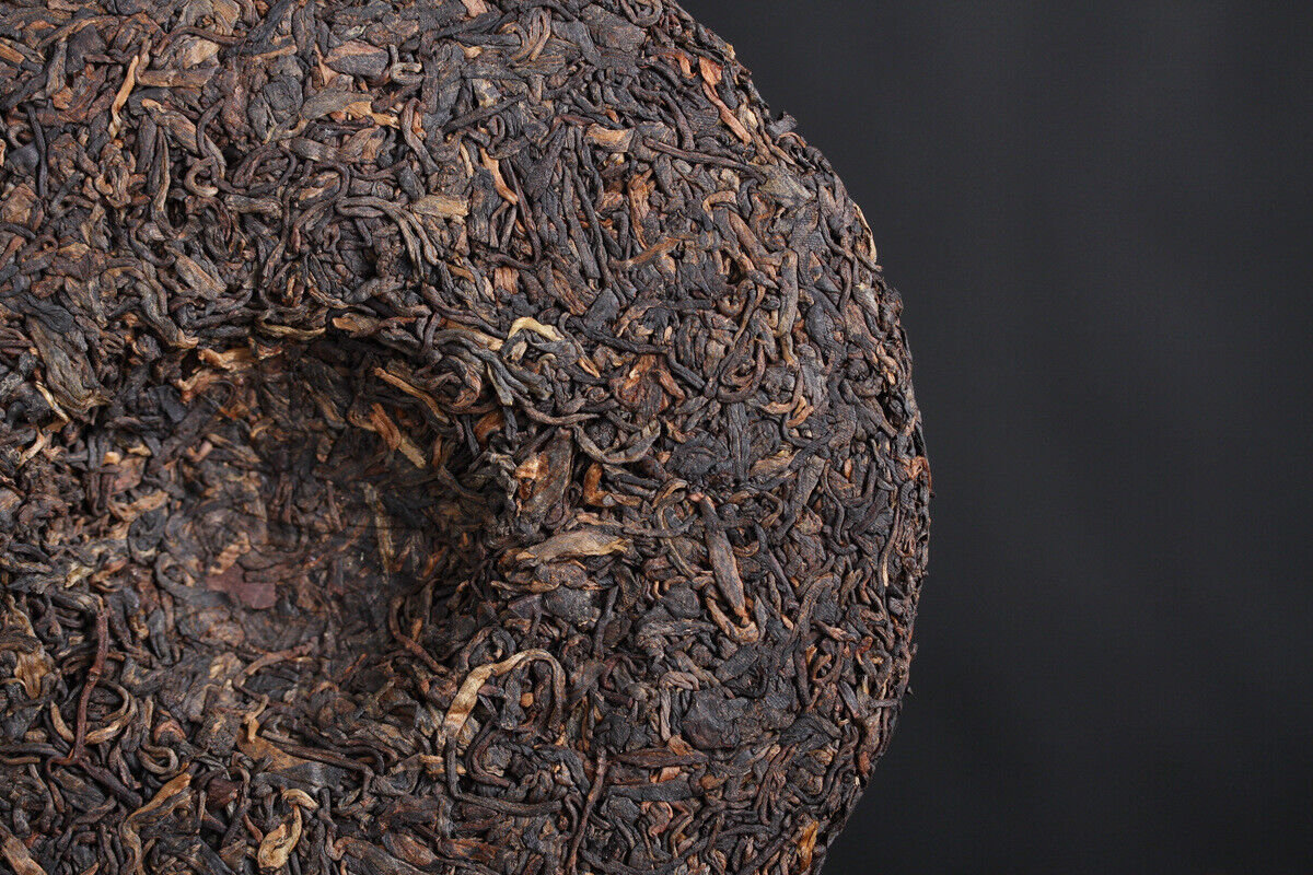 HelloYoung 357g Pu'er Tea Da Shu Cheng Yun Icelandic Ripe Tea Seven Seed Cake
