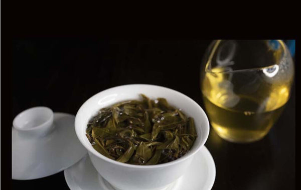 HelloYoung Yunnan Tea Puerh Yibang Cat's Ear Pu-erh Raw Tea 357g Cake Tea