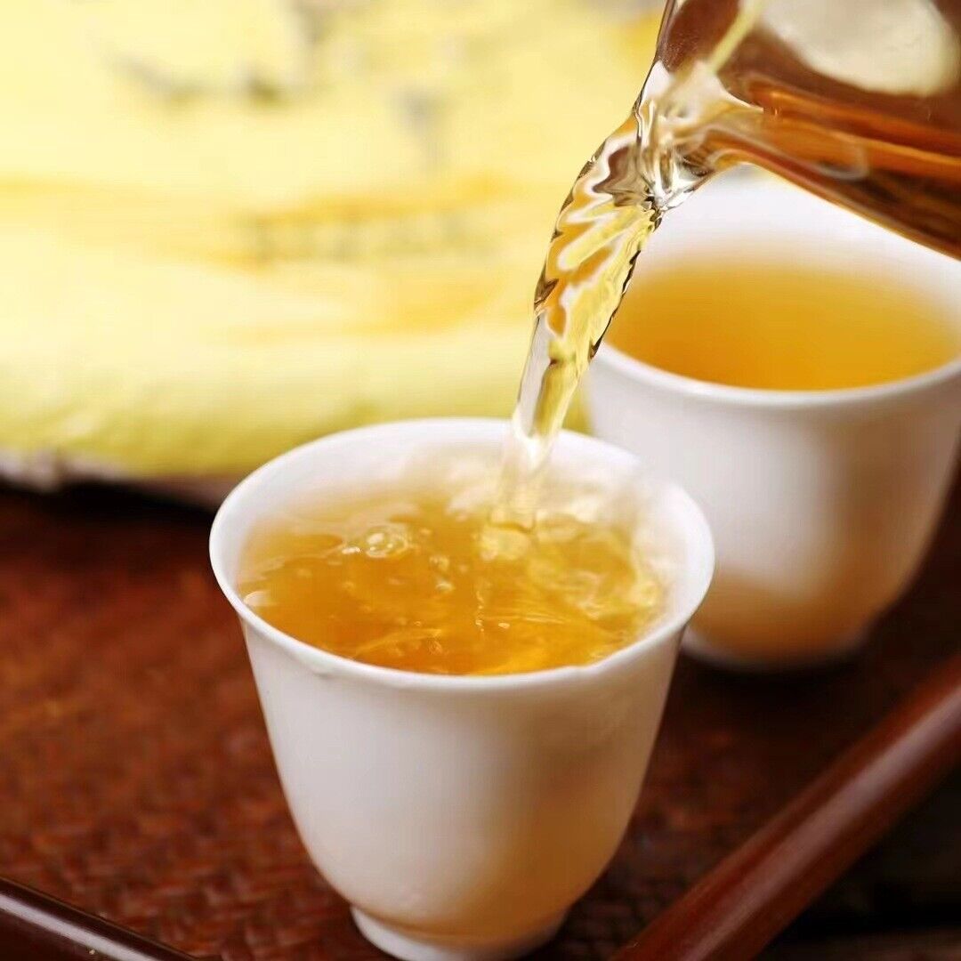 HelloYoung Yunnan Tea Yiwu One Fan Mill 357g Gushu Pu'er Raw Tea Cake