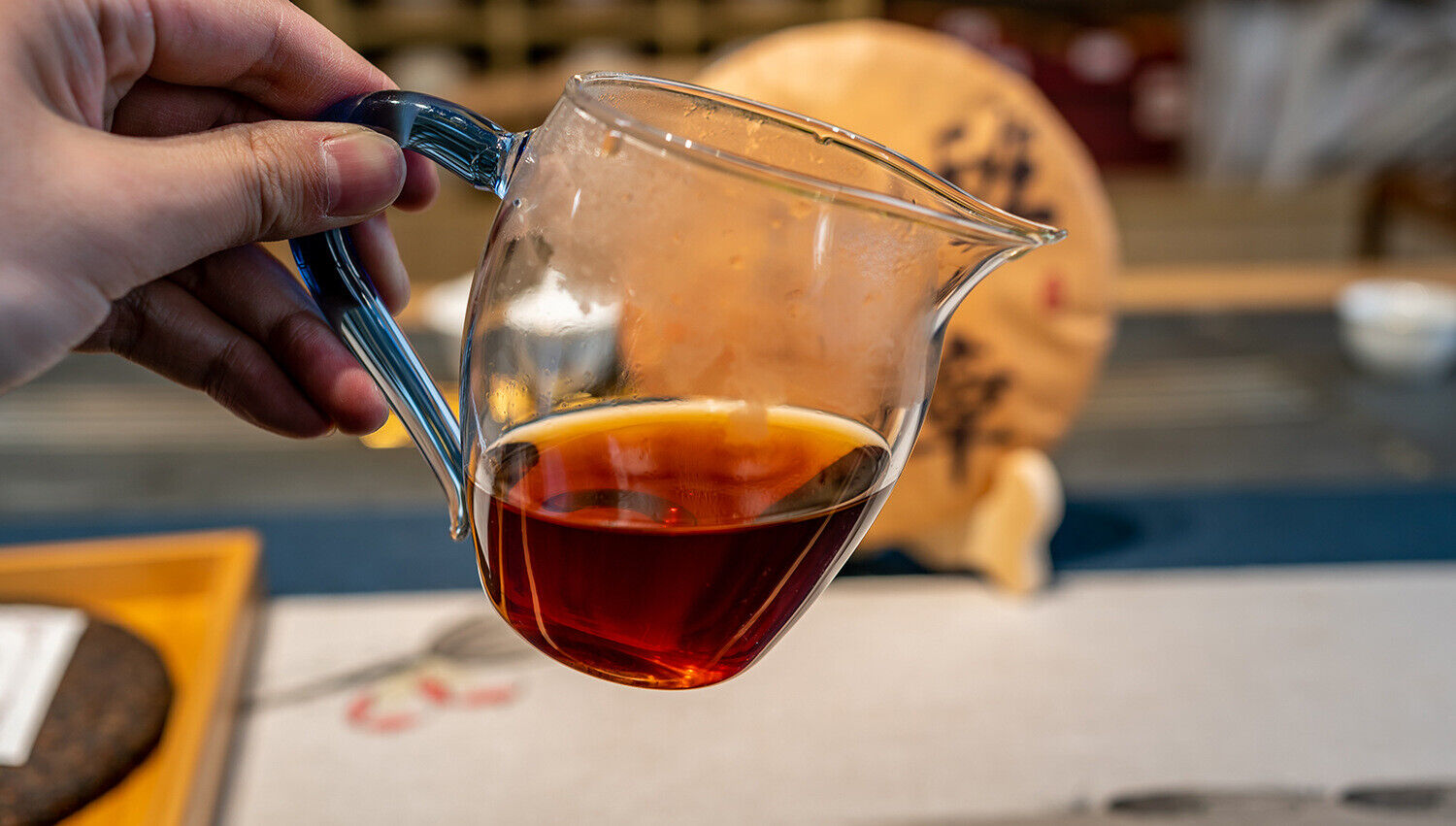 HelloYoung 357g Yunnan Ripe Puerh Tea Cake LaoBanzhang Ancient Tree Ripe Puerh Tea Cake Thé
