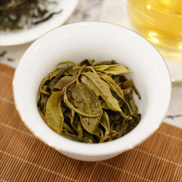 HelloYoung Banzhang Peacock Green Cake Yunnan Pu'er Tea Raw Tea Cake 357g/12.59oz