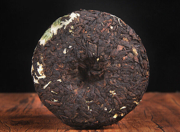HelloYoung 100g Pu'er Chrysanthemum Tea Tea Cake Fragrant Chrysanthemum Ripe Tea