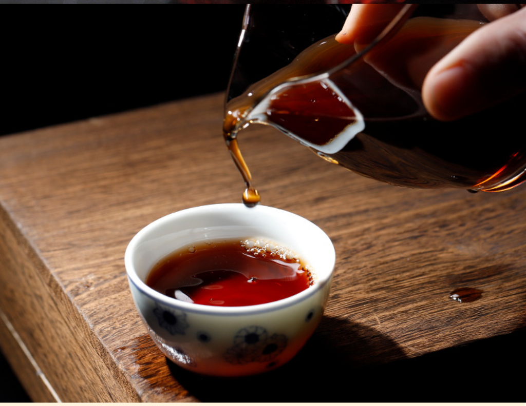 HelloYoung 357g Yiku Xigui First Spring Ancient Large Leaf Seeds Aged Pu'er Ripe Cake Tea