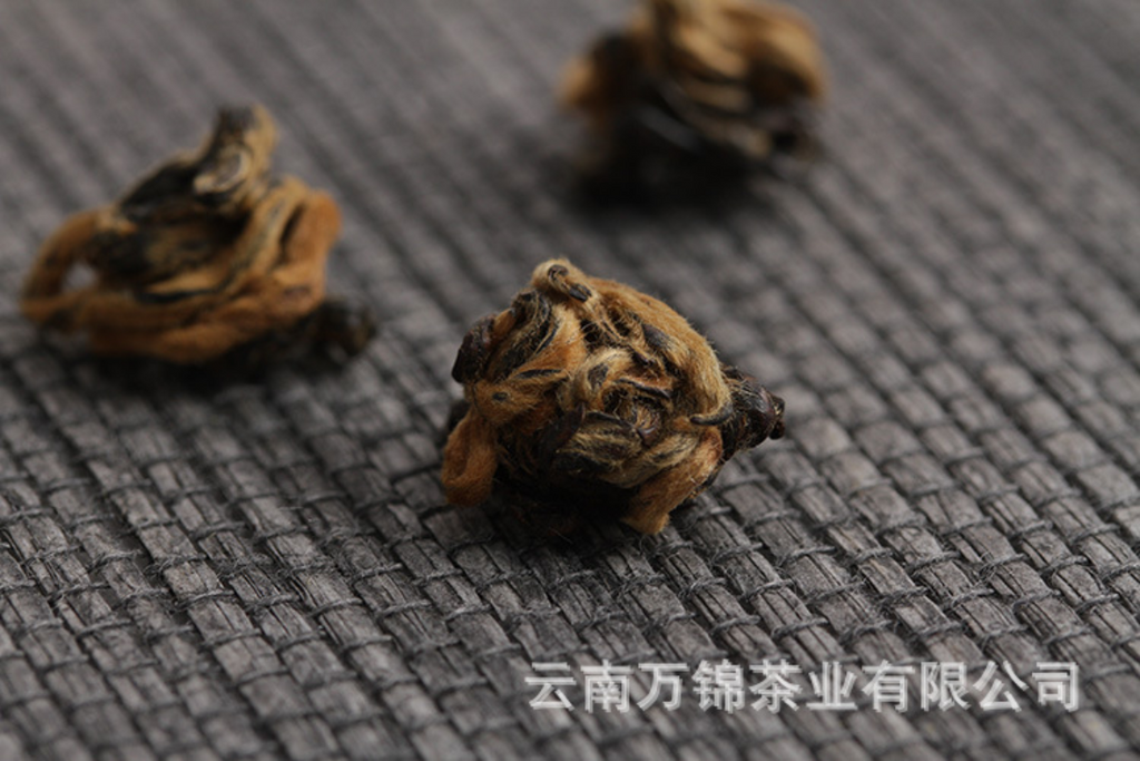 HelloYoung 500g Yunnan Fengqing early spring Yunnan black tea honey fragrance red conch