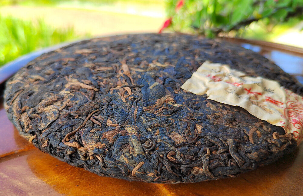 HelloYoung Puerh Ripe Tea Brown Mountain Ripe Tea Yunnan Seven Seed Cake Menghai Pu'er