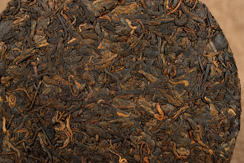 HelloYoung 357g Yunnan Pu'er Tea Old Banzhang Glutinous Fragrance Seven Seed Cake Ripe Tea