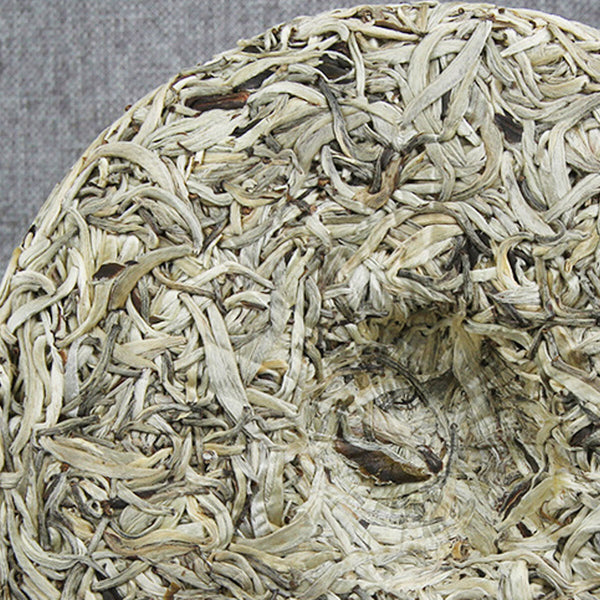 Top Classical Pu erh Raw Tea Single Bud White Silver Needle Ancient Tree