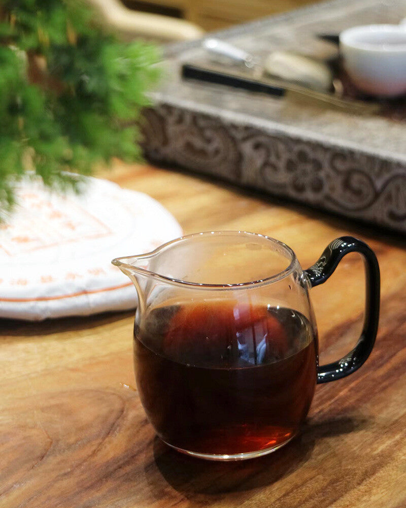 Smooth Bamboo Menghai Pu'er Tea High Mountain Ancient Tree Aroma Mellow Ripe Tea
