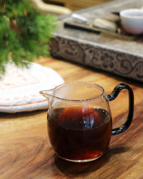 Smooth Bamboo Menghai Pu'er Tea High Mountain Ancient Tree Aroma Mellow Ripe Tea