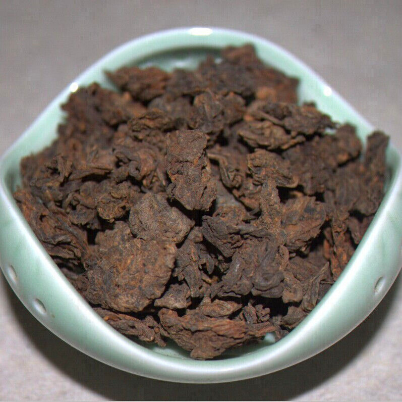 HelloYoung 500g Yunnan Pu'er Tea Ripe Tea 500g 云南普洱茶 春茶 熟茶 Main image