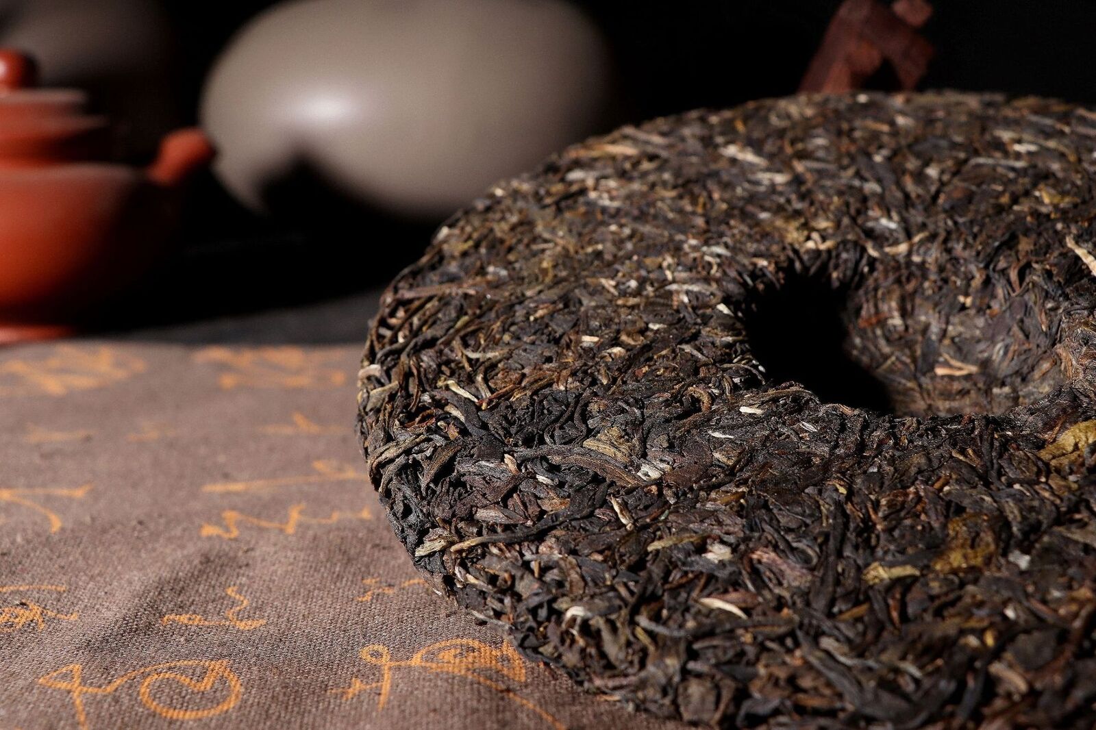 Healthy Drink High Quality Yunnan Pu'er Tea Raw Tea 357g