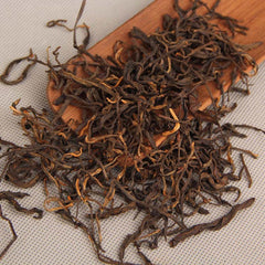 HelloYoung Iron Box Gift Tea Old Tree Black Tea Yunnan Spring Loose Leaf 80g Dianhong Tea