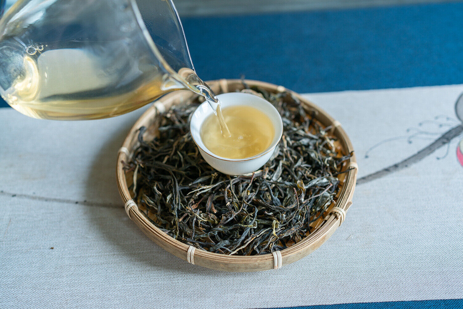 HelloYoung 500g Icelandic Dam Crooked Head Spring Ancient Pu-erh Raw Tea Honey Orchid Aroma