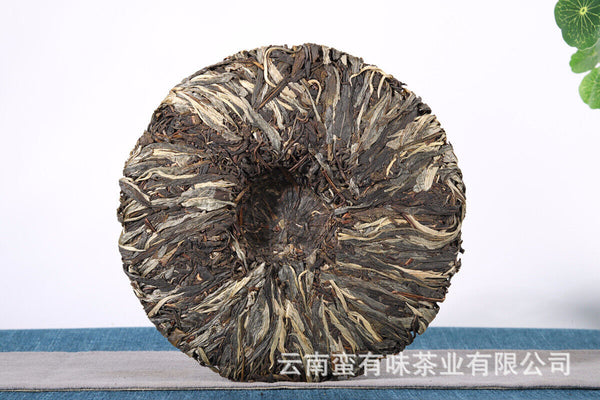HelloYoung 357g Yunnan Pu'er tea leaves Menghai Da Shu tea Putzi tea cake Pu'er raw tea
