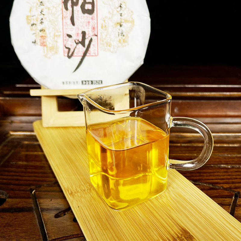 HelloYoung 357G Yunnan Pu'er tea Menghai Pasha tea ecological seven cakes raw Pu'er tea