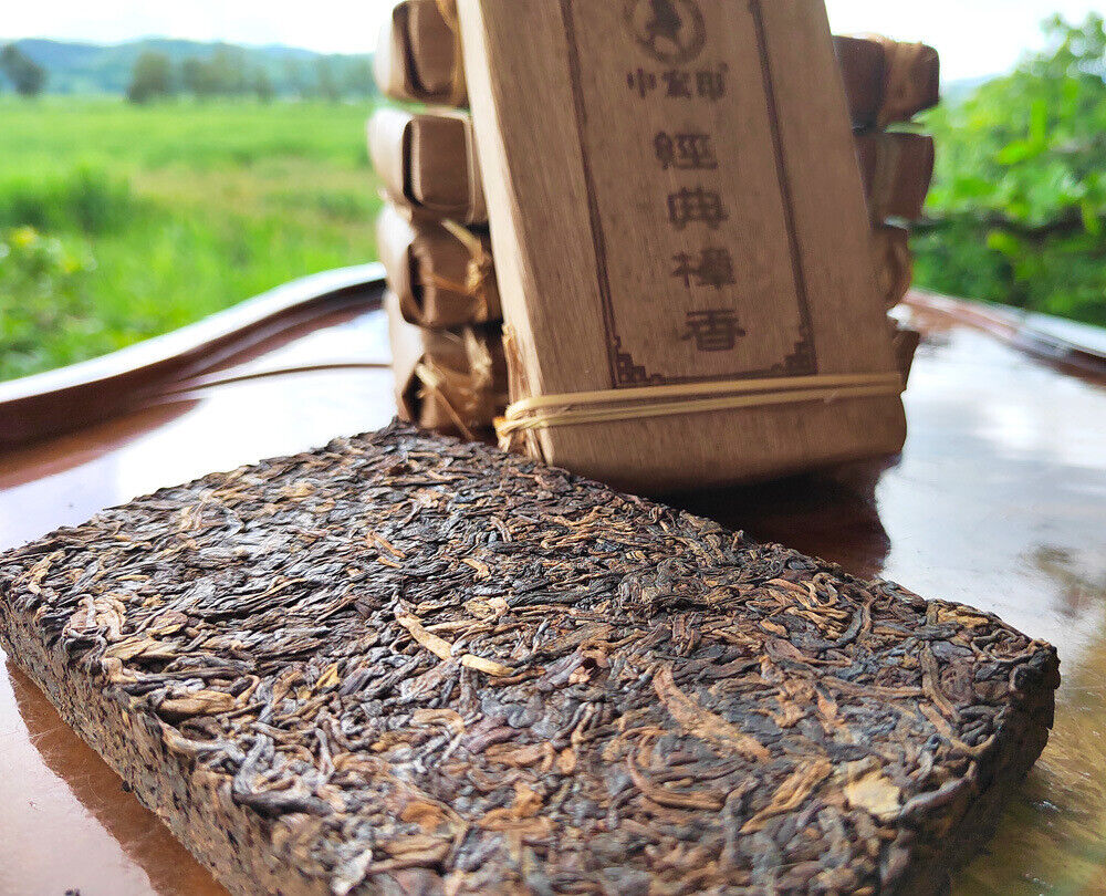 HelloYoung 250g Yiwu ripe brick camphor brick tea old tea shoots leaf packaging ripe pu'er