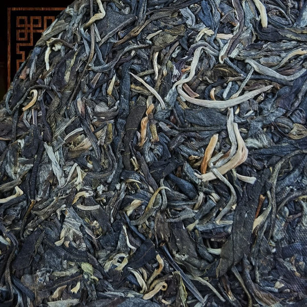 HelloYoung Kunming Pure Dry Storage Xigui Pu'er Tea Tea Leaves Raw Cake Tea 357g/12.59oz