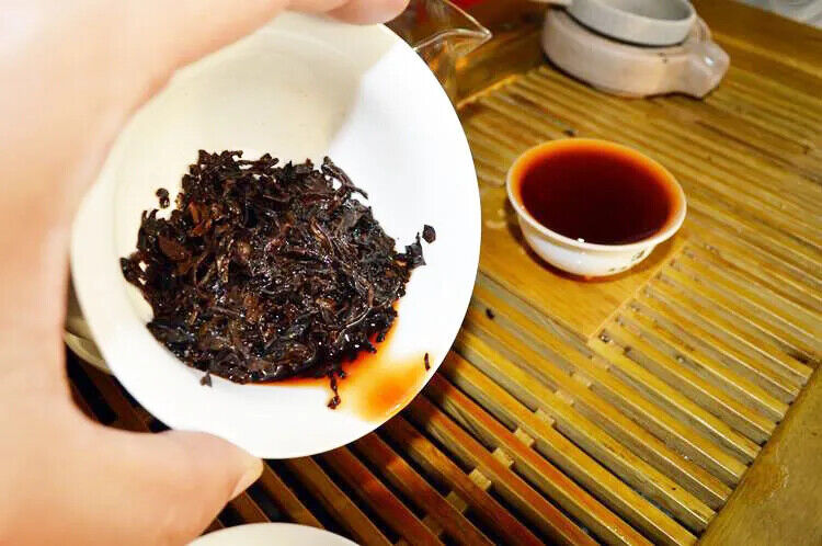 HelloYoung Yunnan Banzhang Jinya Pu'er Tea Ancient Pure Material Green Tea Cake Health 357g