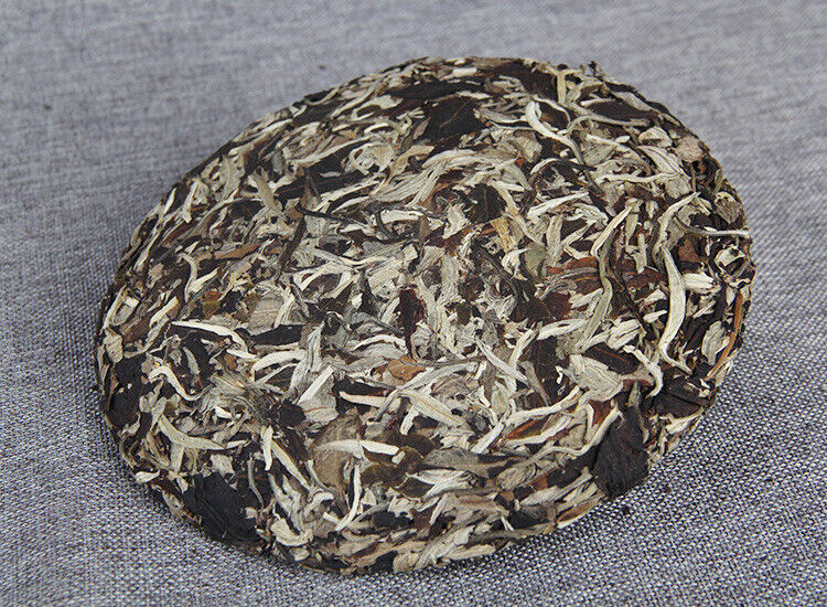 HelloYoung 357g Yunnan Tea Puerh Tea Moonlight White Cake Jingmai Mountain Arborvitae
