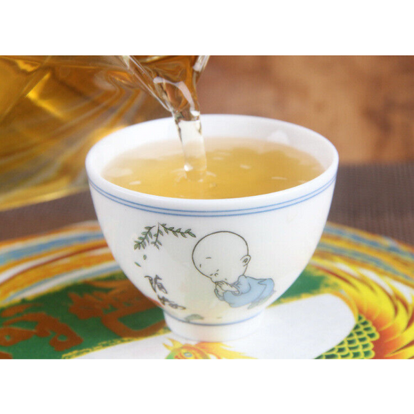 357g/12.59oz  Yiwu Phoenix Nest Ancient Tree Pu-erh  Pu-erh Tea Cake Green Tea