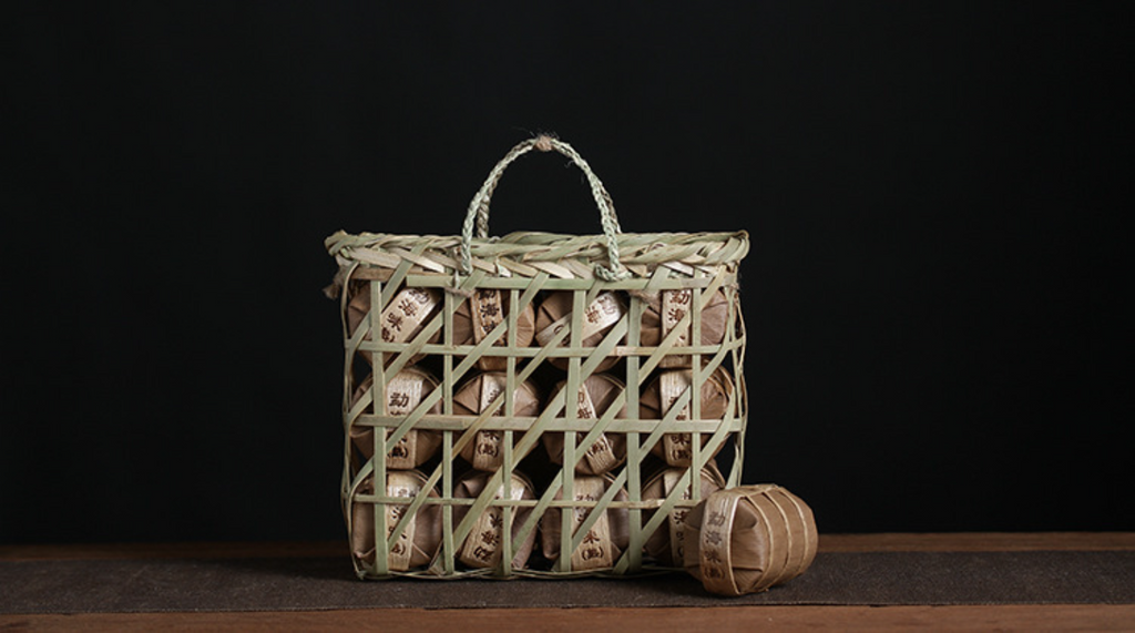 HelloYoung 672g Basket of 84 pieces Yunnan Puerh Cake Ripe Tea Linglong Small Cake