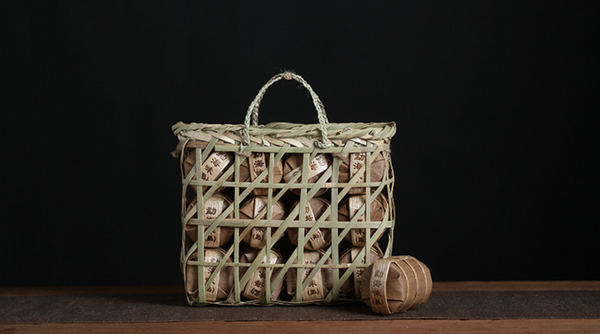 HelloYoung 672g Basket of 84 pieces Yunnan Puerh Cake Ripe Tea Linglong Small Cake