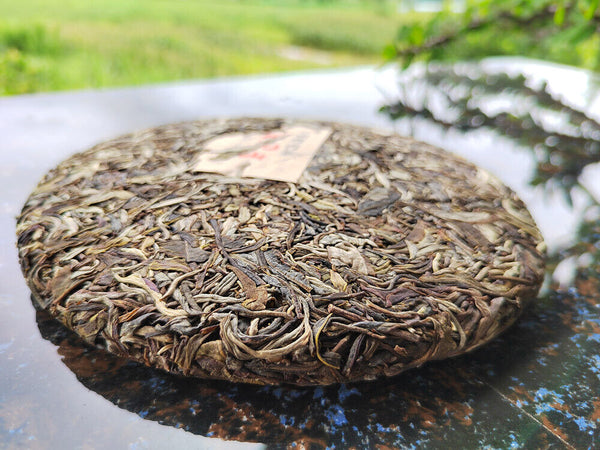 HelloYoung Sleeping Deer Mountain Ancient Tea First Spring Pu'er RawLeaf Tea Cake 12.6oz