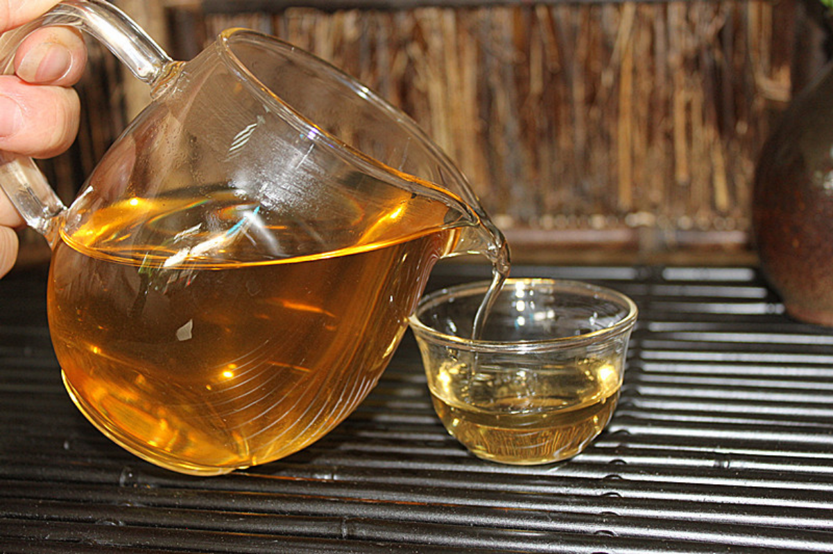 HelloYoung 357g Yunnan Pu'er Tea Iceland Pu'er Tea Big Tree Raw Tea