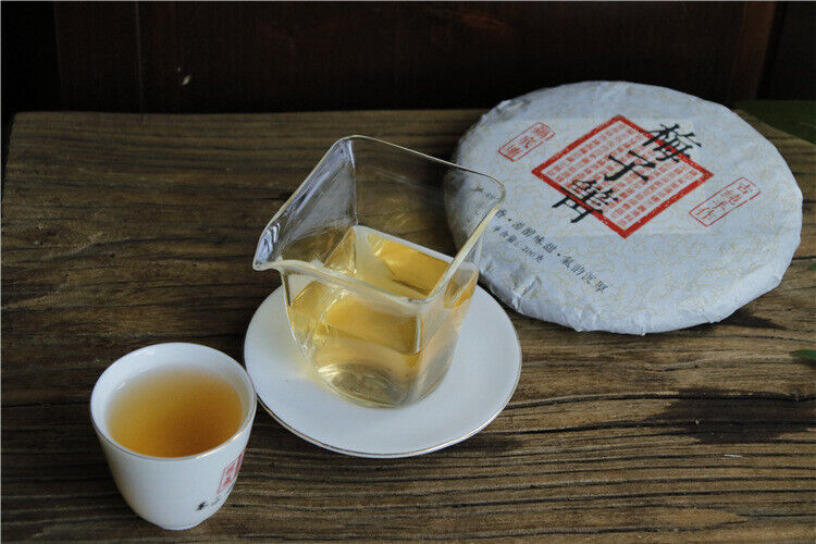 HelloYoung Plum turnip potted pond ancient tree raw tea cake cold plum aroma and deep charm