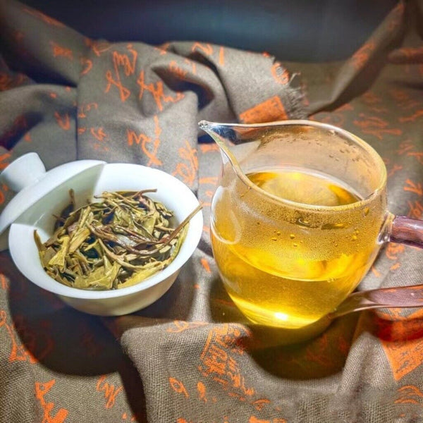 HelloYoung Yunnan Tea Jingmai Early Spring Cow Cake Handmade Puerh Tea Raw Tea 357g