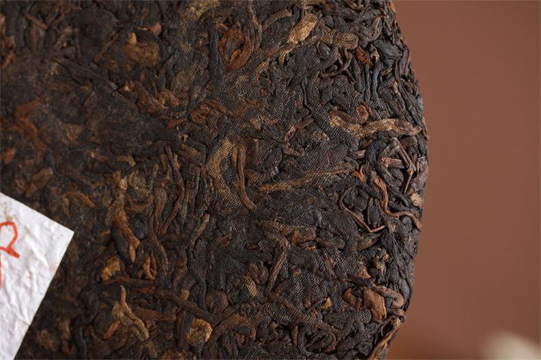 HelloYoungPuer Raw tea-cake puerh resistant brewing bright color sweet Old ban zhang Tea