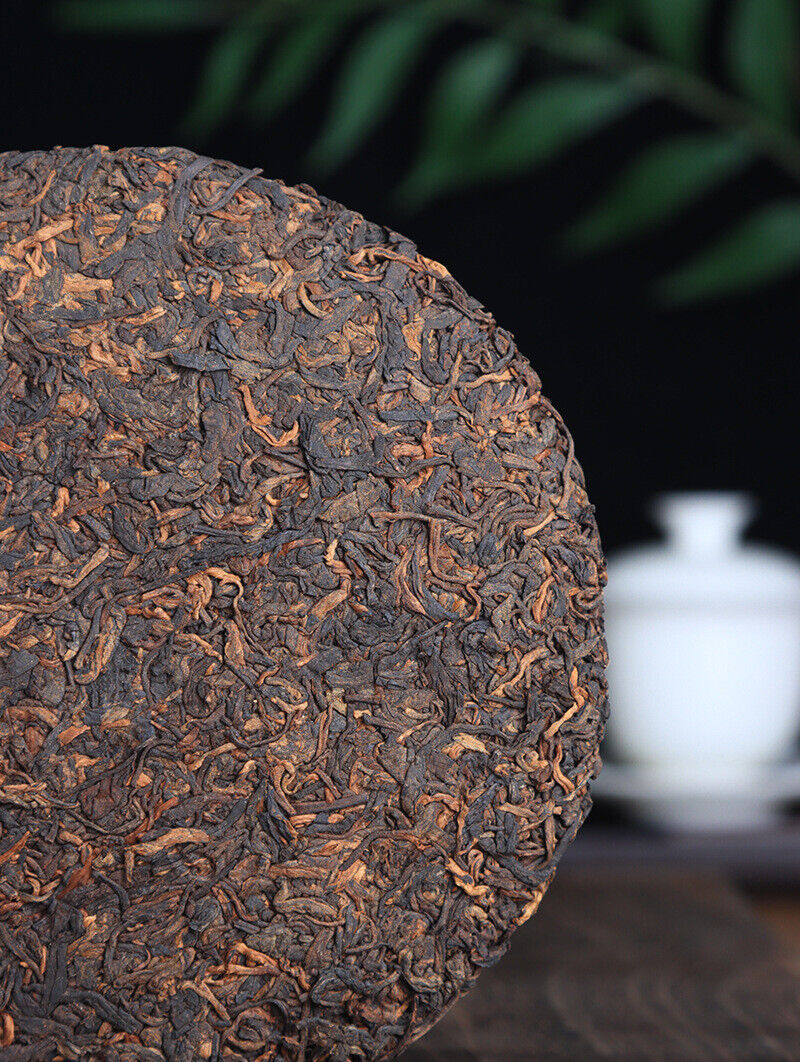 HelloYoung Yunnan Pu'er Tea Leaves Yiwu Golden Bud 357g Ripe Tea Cake