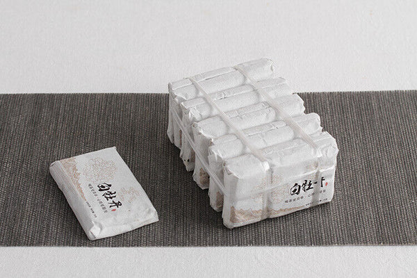 HelloYoung 50g Yunnan Old White Tea White Peony alpine sun-dried date medicinal fragrance