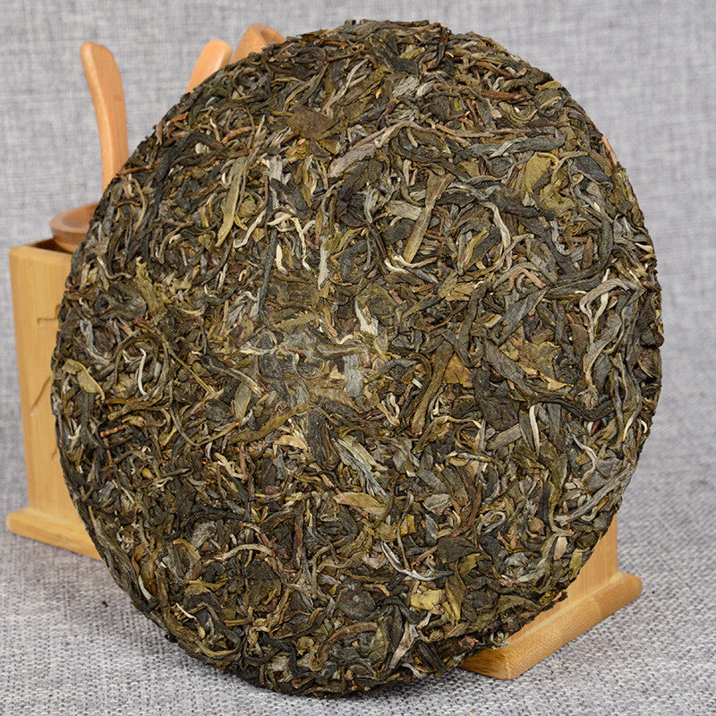 Yiwu Green Tea Scrapers Cake Early Spring Tea Healthy Drink 357g Secondary image