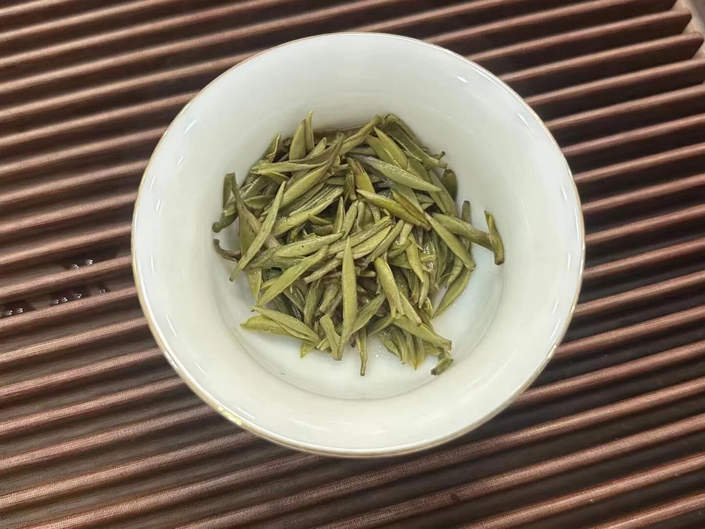 Loose White Tea Picked Before The Qingming Festival Baihao Silver Needle 250g